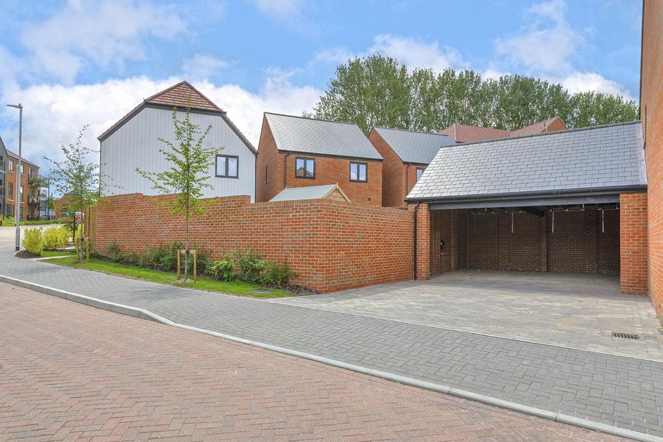 "The Scrivener", DeHavilland Place, Kings Hill