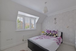 Richmond Avenue, Kings Hill