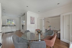 Richmond Avenue, Kings Hill