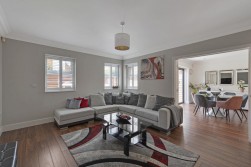 Richmond Avenue, Kings Hill