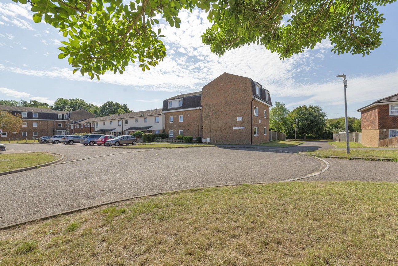 Cranham Square, Marden