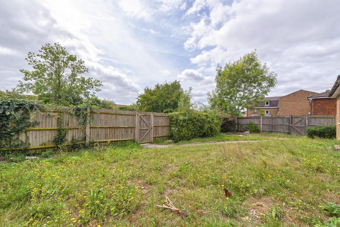 Cranham Square, Marden