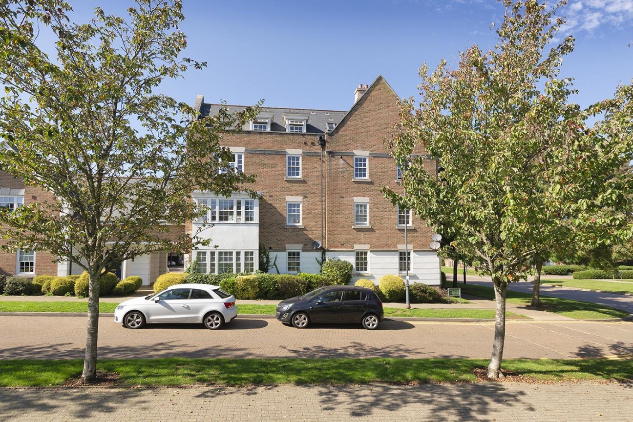 Melrose Avenue, Kings Hill, ME19 4SJ