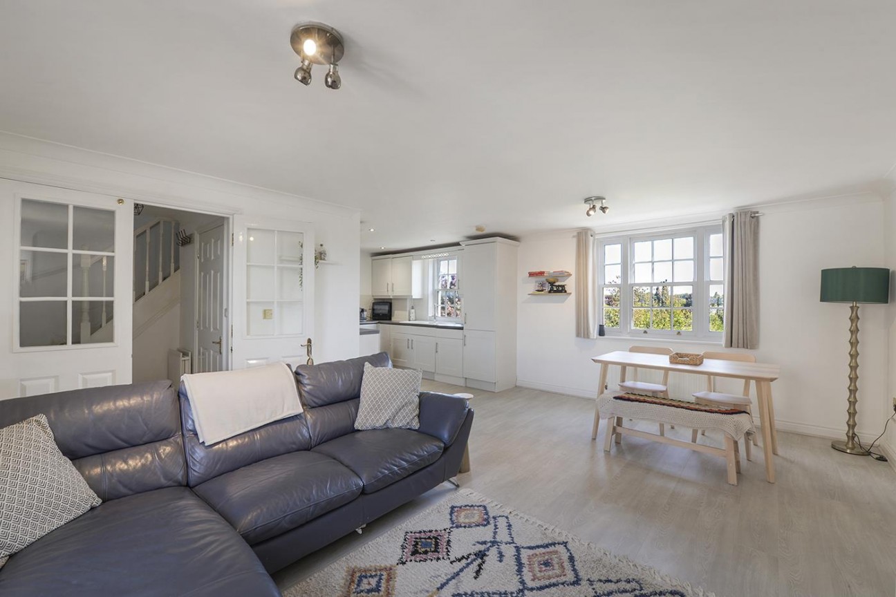 Melrose Avenue, Kings Hill, ME19 4SJ