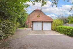Goldings Close, Kings Hill, ME19 4BE