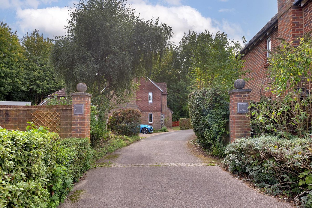 Goldings Close, Kings Hill, ME19 4BE