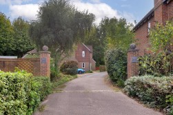 Goldings Close, Kings Hill, ME19 4BE