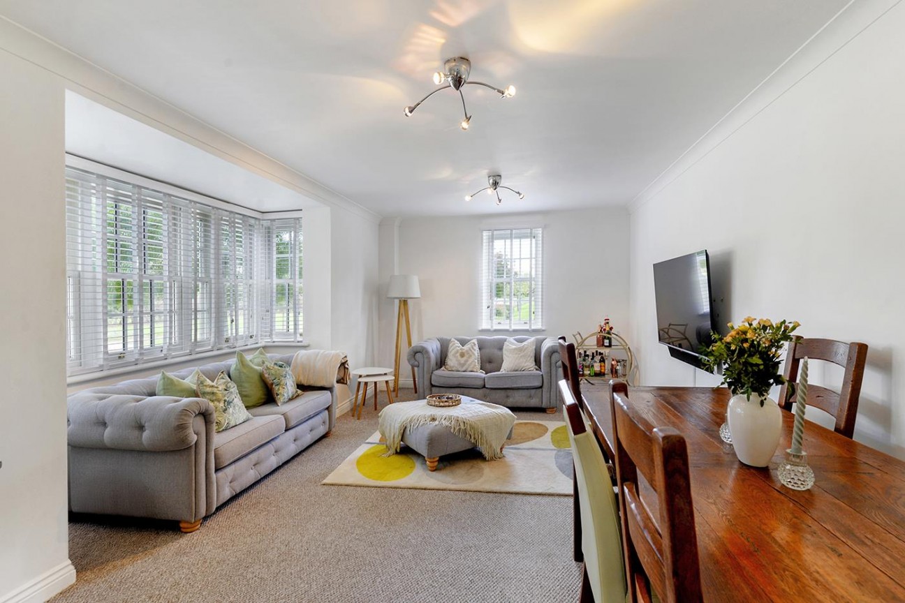 Melrose Avenue, Kings Hill, ME19 4SJ