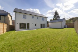 Barfield Gardens, Offham, West Malling