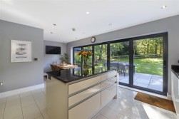 Woodland Gate Walk, Leybourne, West Malling