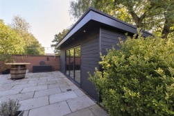 Woodland Gate Walk, Leybourne, West Malling