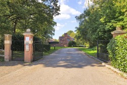 Woodland Gate Walk, Leybourne, West Malling