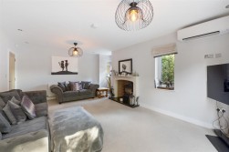 Woodland Gate Walk, Leybourne, West Malling