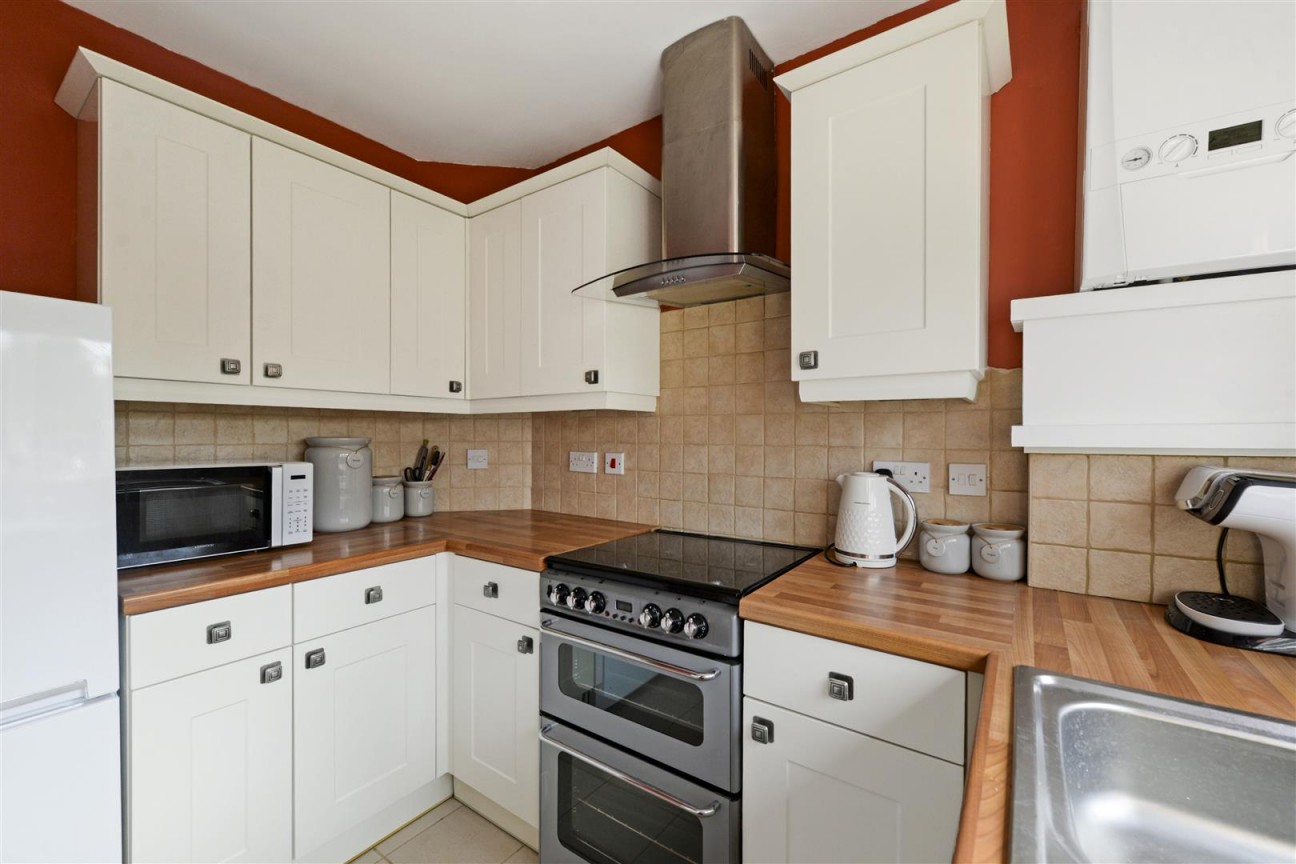 Lockswood, Allington