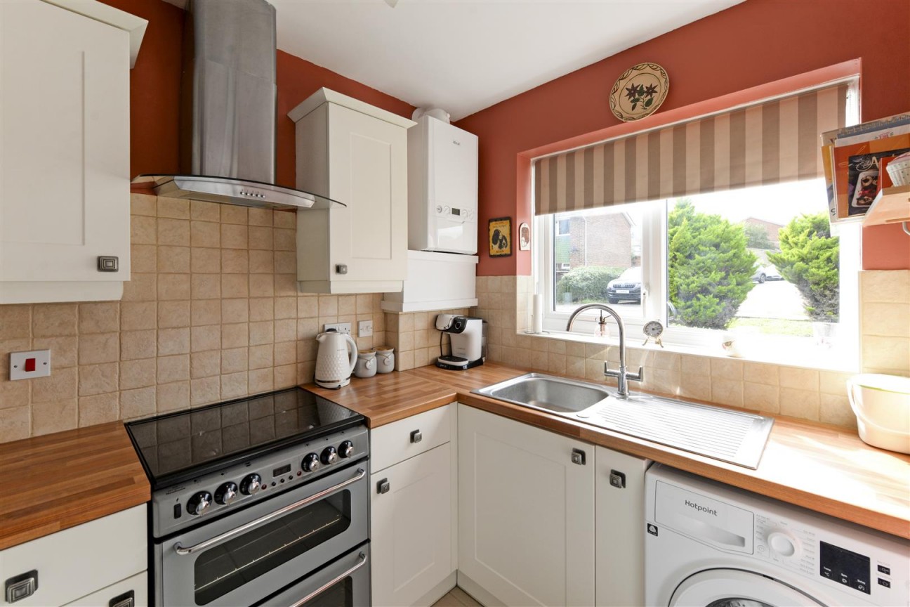 Lockswood, Allington