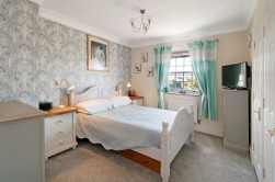 Maypole Drive, Kings Hill