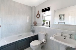 Maypole Drive, Kings Hill