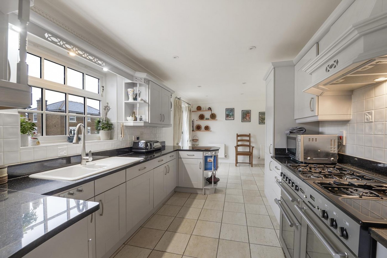 Maypole Drive, Kings Hill