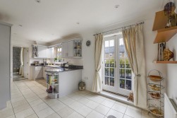 Maypole Drive, Kings Hill