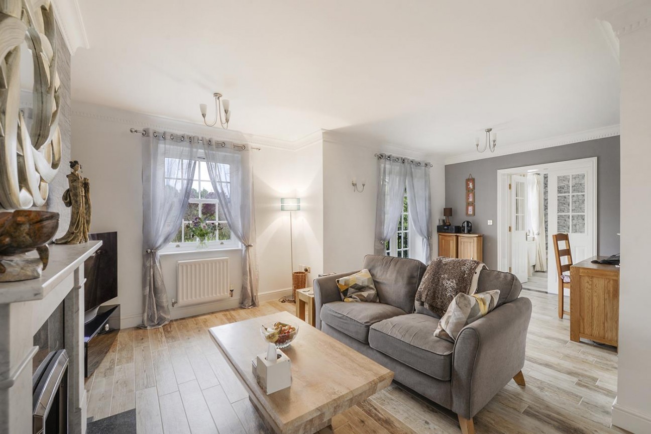 Maypole Drive, Kings Hill