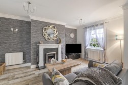 Maypole Drive, Kings Hill