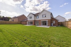 Barfield Gardens, Offham, West Malling