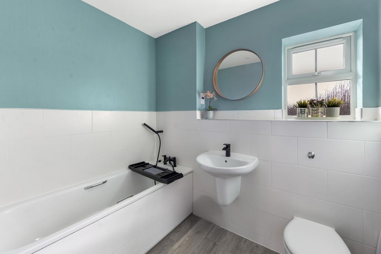 Regent Way, Kings Hill, West Malling