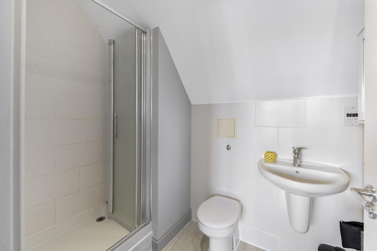 Regent Way, Kings Hill, West Malling