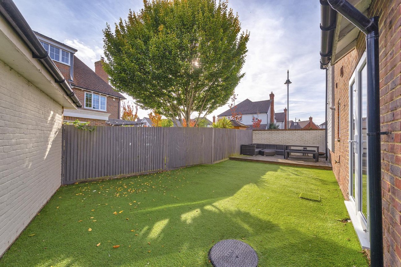 Regent Way, Kings Hill, West Malling