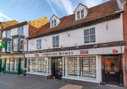 High Street, West Malling, ME19 6NA