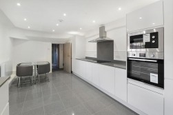 High Street, West Malling, ME19 6NA