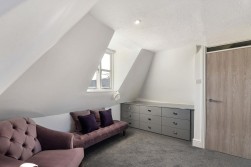 High Street, West Malling, ME19 6NA