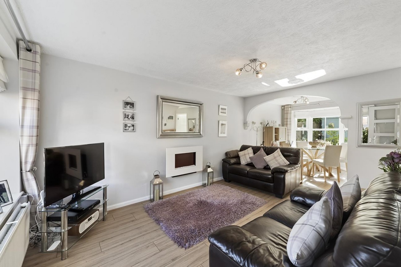 Chestnut Close, Kings Hill, ME19 4FP