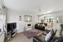 Chestnut Close, Kings Hill, ME19 4FP