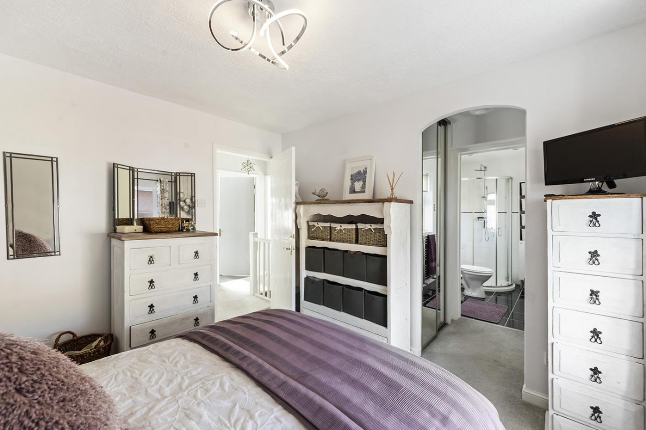 Chestnut Close, Kings Hill, ME19 4FP