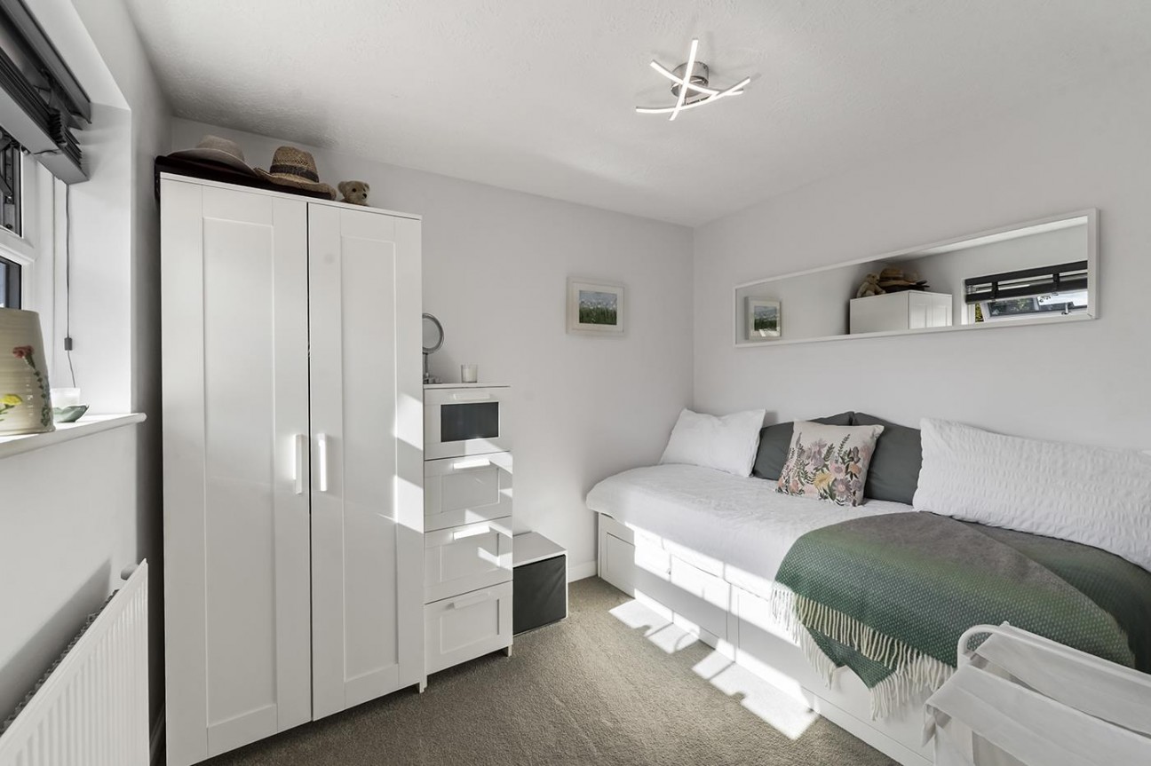 Chestnut Close, Kings Hill, ME19 4FP