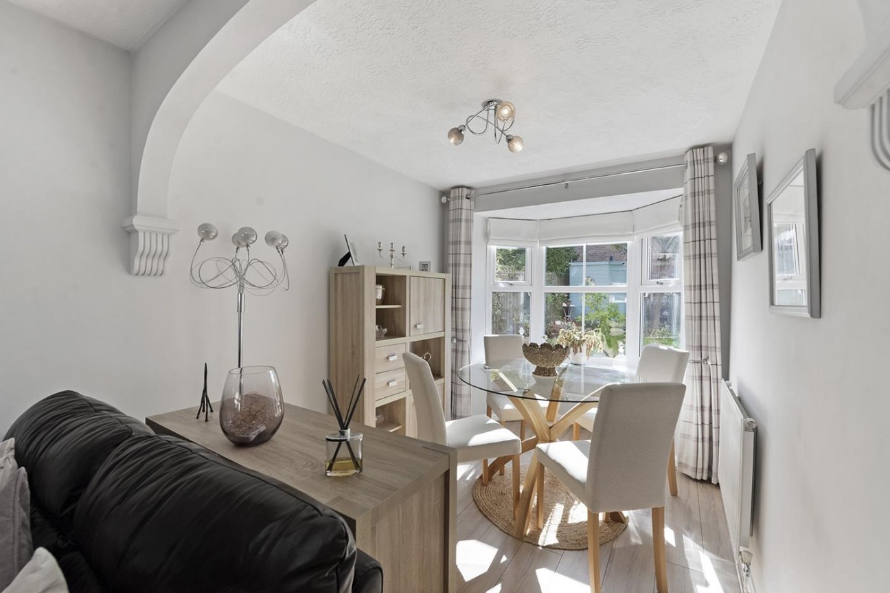 Chestnut Close, Kings Hill, ME19 4FP