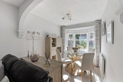 Chestnut Close, Kings Hill, ME19 4FP