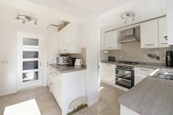 Chestnut Close, Kings Hill, ME19 4FP