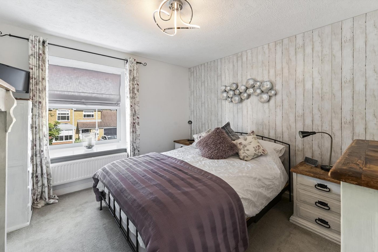 Chestnut Close, Kings Hill, ME19 4FP