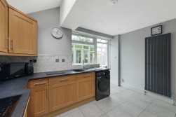 Old Kent Road, Paddock Wood