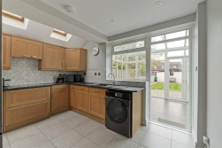 Old Kent Road, Paddock Wood