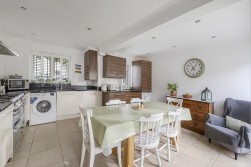 Anisa Close, Kings Hill, ME19 4EW