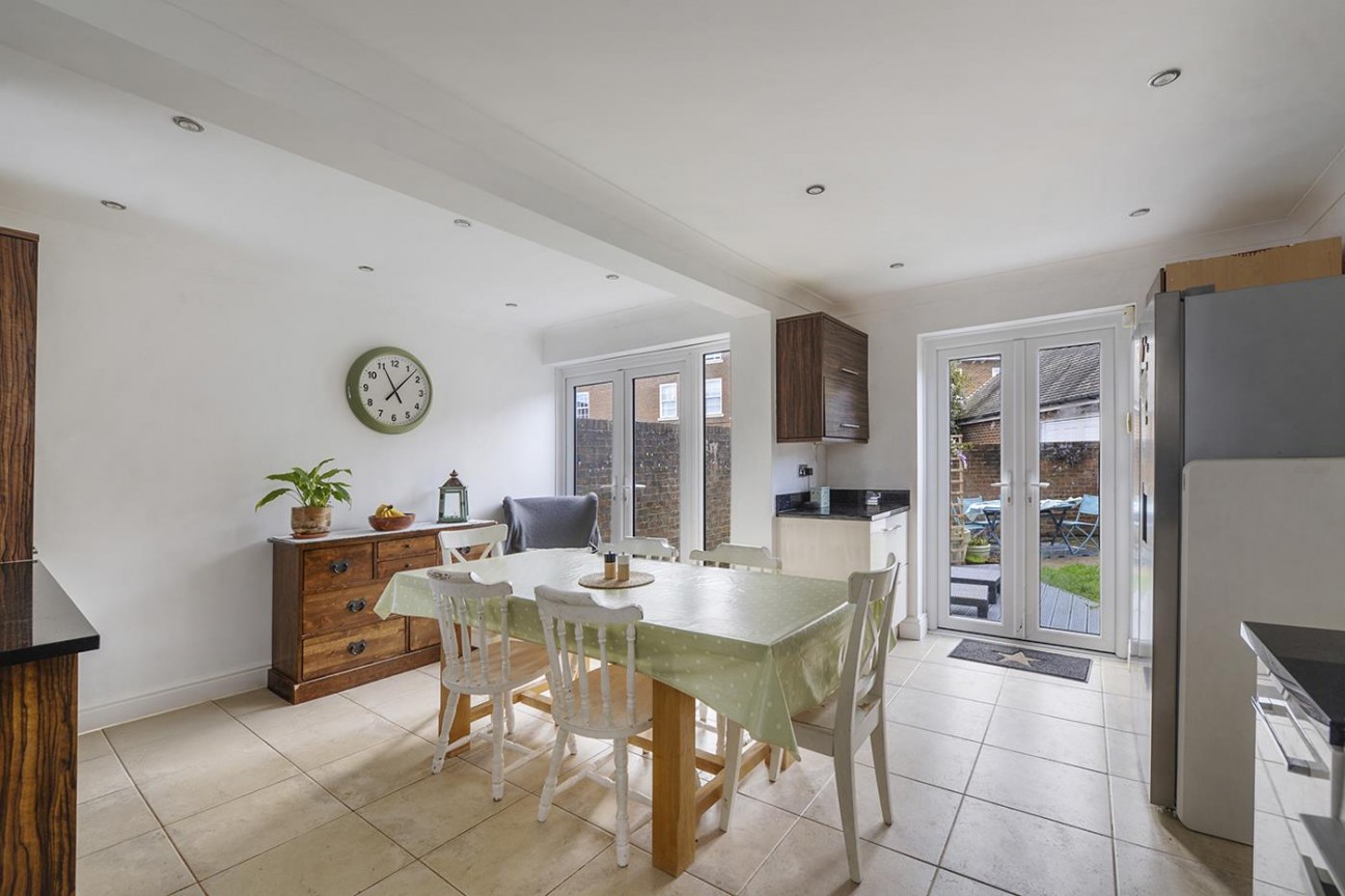 Anisa Close, Kings Hill, ME19 4EW