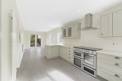 London Road, Ryarsh, West Malling