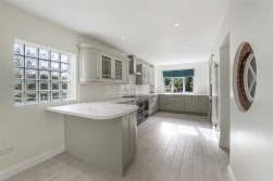 London Road, Ryarsh, West Malling