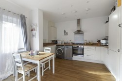 Nottingham Drive, Kings Hill