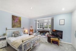 Parkfield, Hartley, Longfield