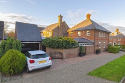 Braeburn Way, Kings Hill