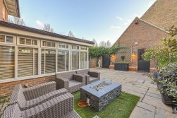 Braeburn Way, Kings Hill